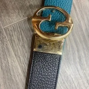 GUCCI 1973 REVERSIBLE BELT 345 BLACK TO TEAL Gucci - 1973 Gold Buckle Calfskin Reversible Belt Black/Blue  main image 4
